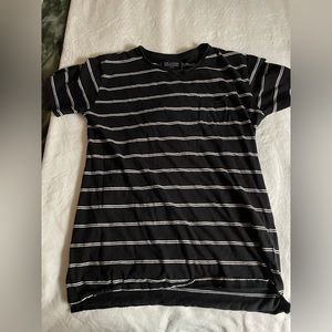 DVNT medium black and white striped t-shirt